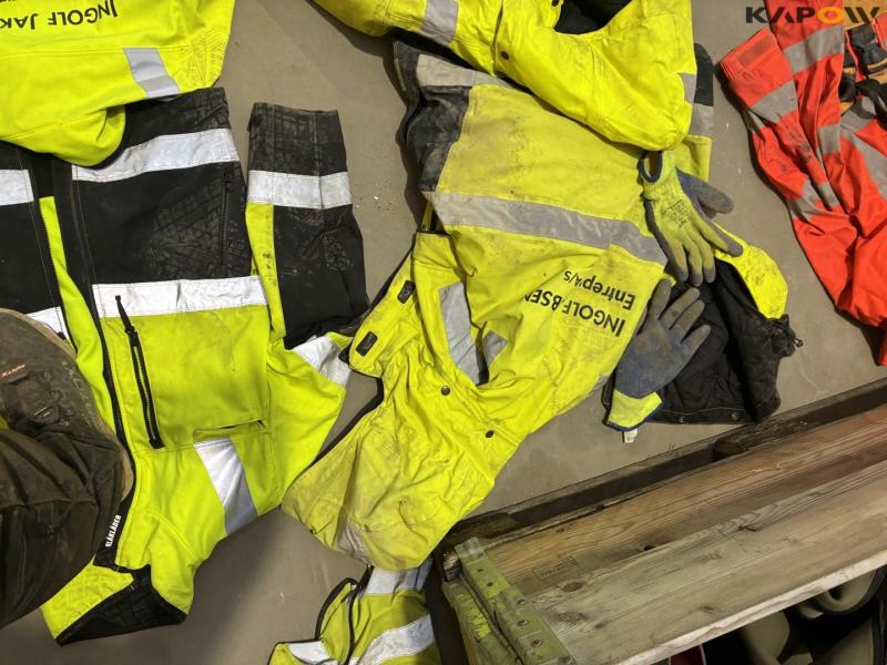 Work equipment and clothing 21