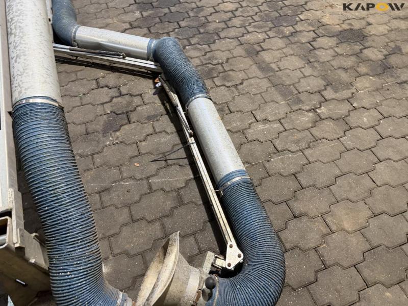 Arm for extraction 11
