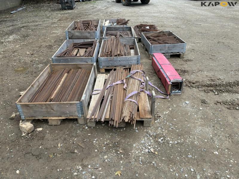 Reinforcing bars 4