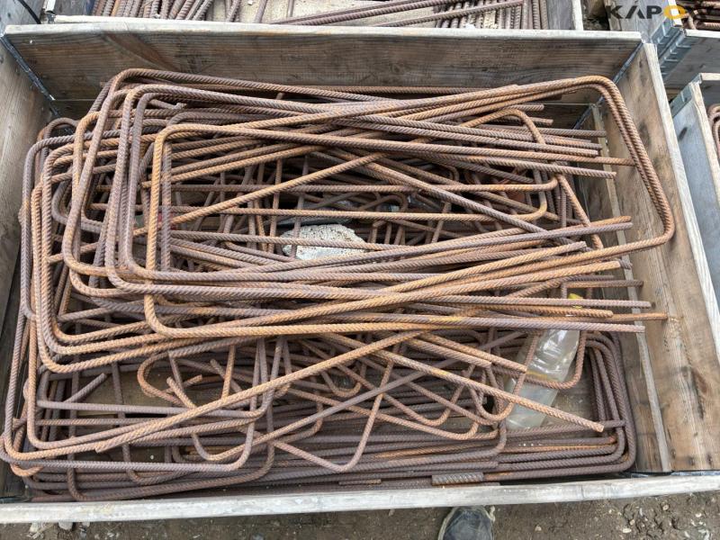Reinforcing bars 31