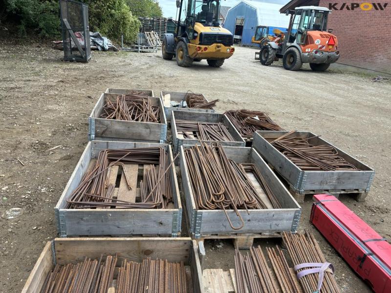 Reinforcing bars 42