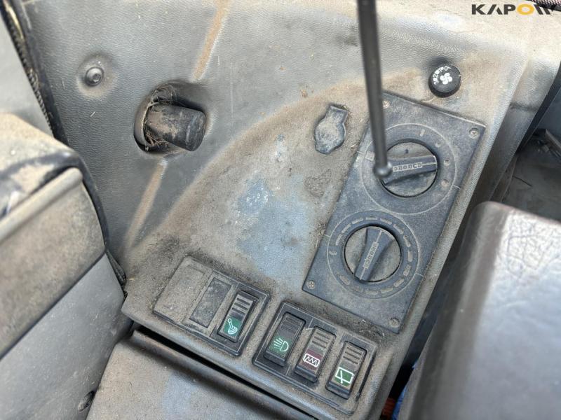 Atlas 55 loader with bucket and pallet forks 36