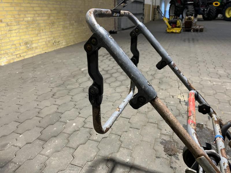 Atlas Copco LF80 plate vibrator 11