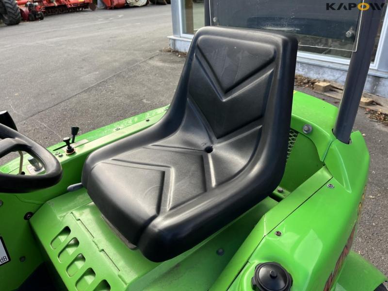 Avant 220 stable cat 11