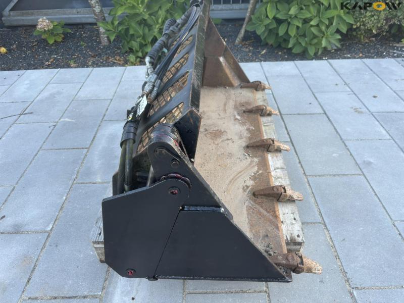 Avant 4i1 bucket 145 cm. 4