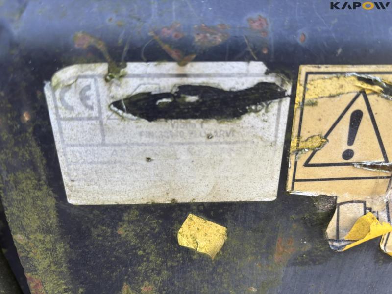 Avant 4i1 bucket 145 cm. 31