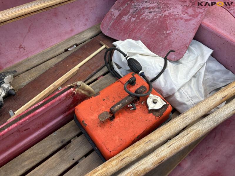 Boat with Yamaha engine 13