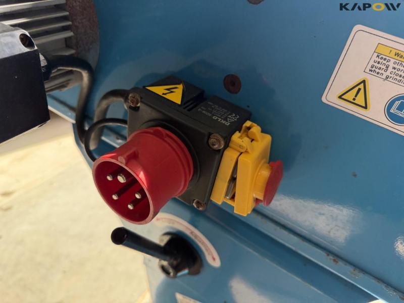 Belt sander 16