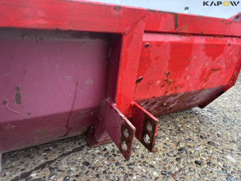 Rear shovel with tip 17