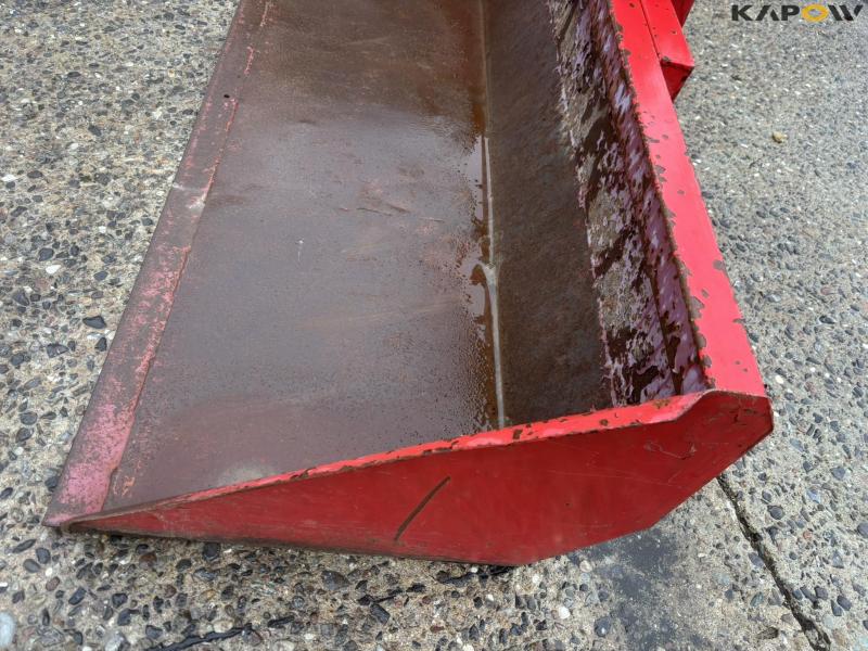 Rear shovel with tip 25