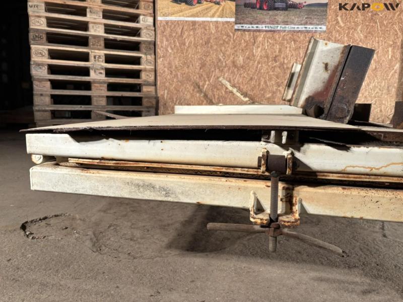 Rear flap for container 14