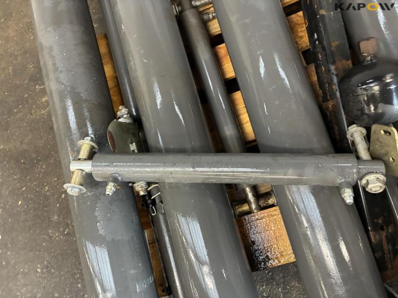 Ball chute 19