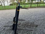 Bale spike with food bridge ts280 hitch 4