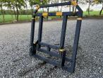 Bale spike with food bridge ts280 hitch 5