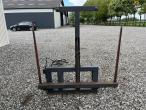 Ball spear with flap with SMS hitch 2