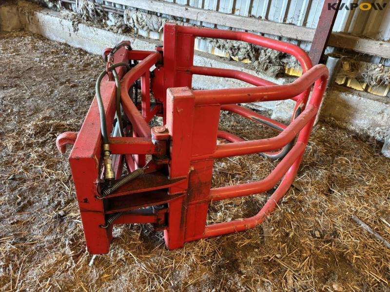 Bale clamp with Euro hitch 4