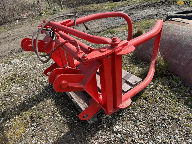 Bale clamp with Volvo shift 5