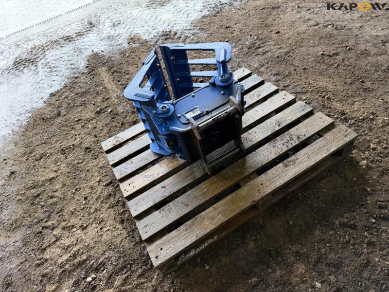 Baugbjerg sorter grab with S40 hitch 7