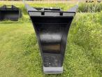 Beco profile bucket with S70 hitch 2