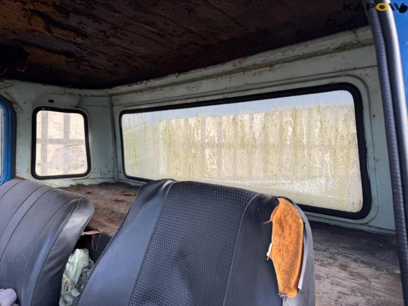 Bedford vintage truck 16