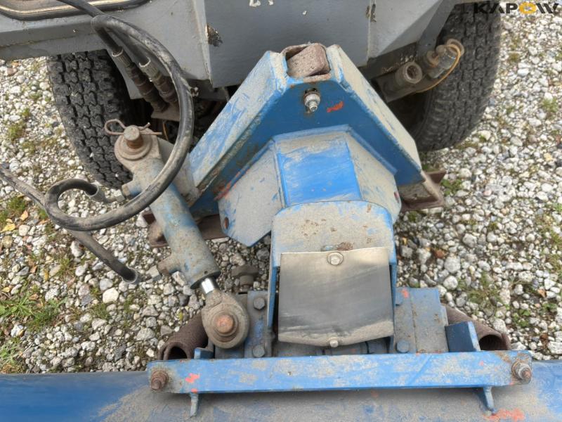 Belos 1300 tool carrier with snow plow 15