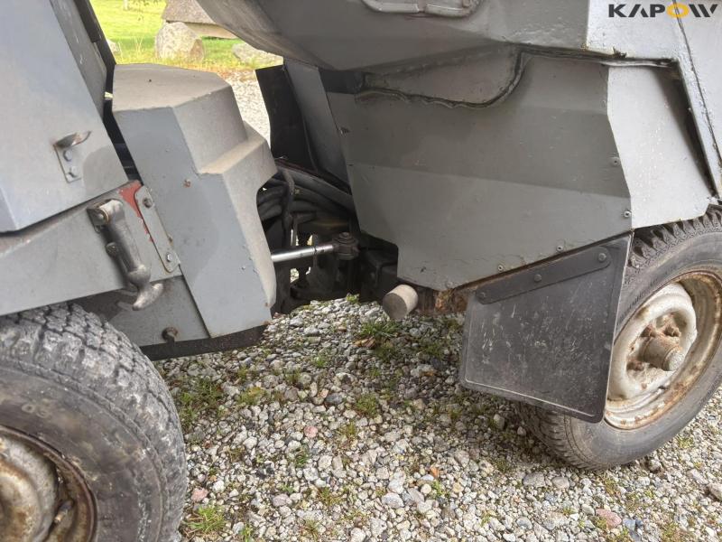 Belos 1300 tool carrier with snow plow 25