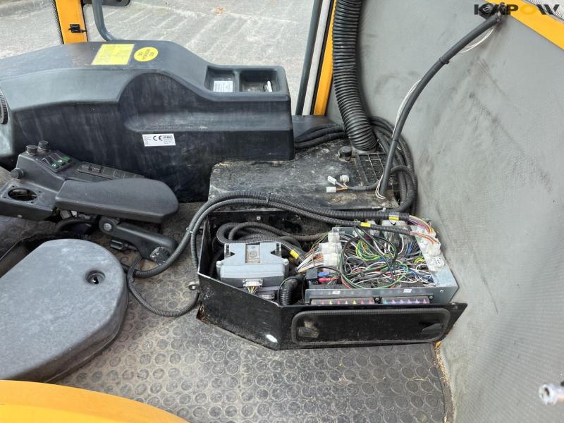 Belos TransGiant tool carrier 11