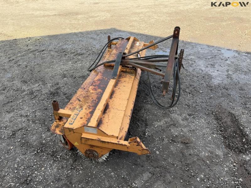 Bema broom with 3-point hitch 4