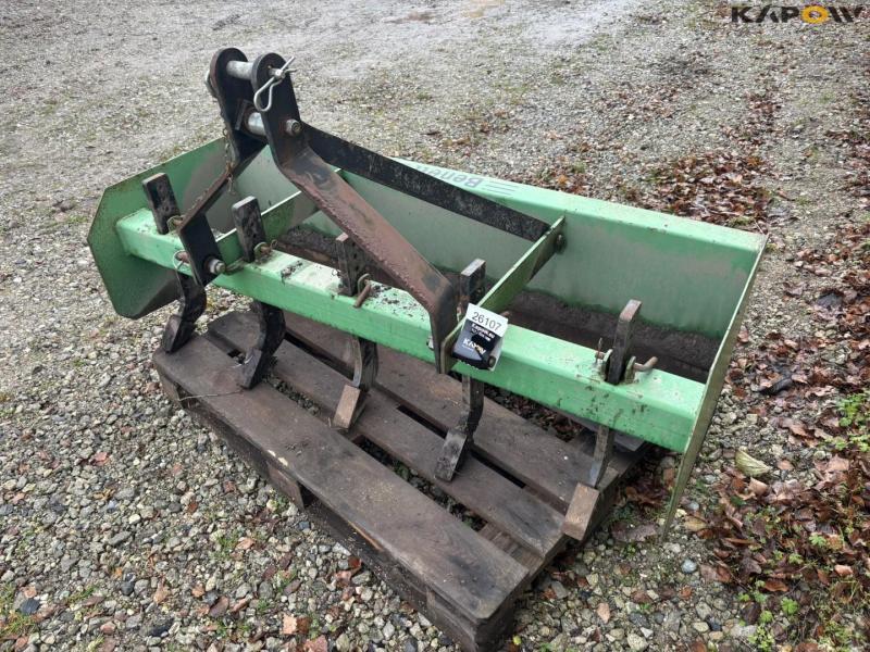 Benett Rear Box RBB grader 1