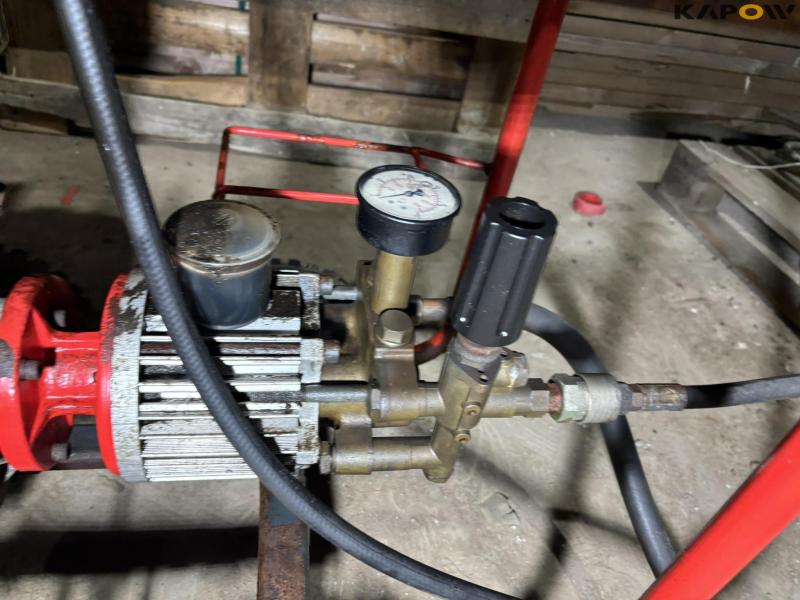 Gasoline high-pressure cleaner 21