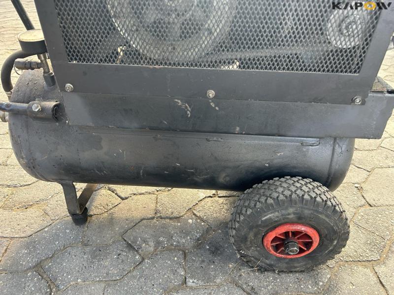 Gasoline driven compressor 21