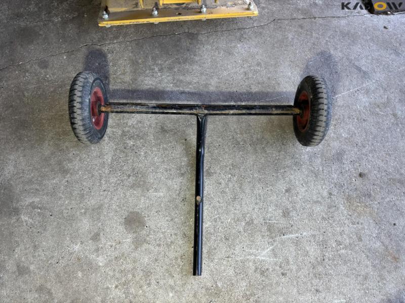 Bernards RT170 diesel plate vibrator 14