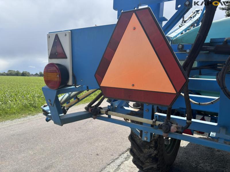 Berthoud Tracker 32-34 D.P.Tronic trailer sprayer 24 m 37