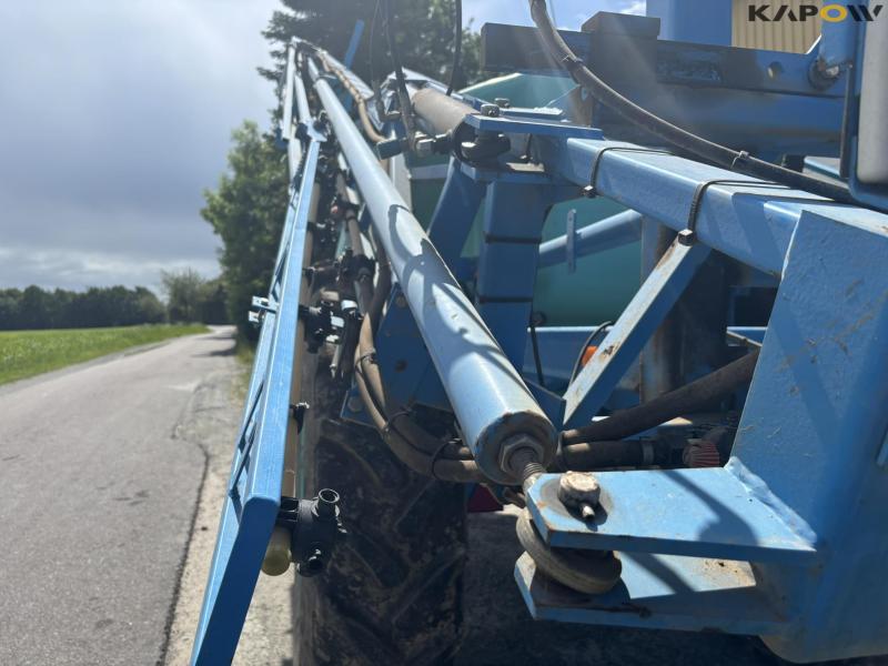 Berthoud Tracker 32-34 D.P.Tronic trailer sprayer 24 m 40