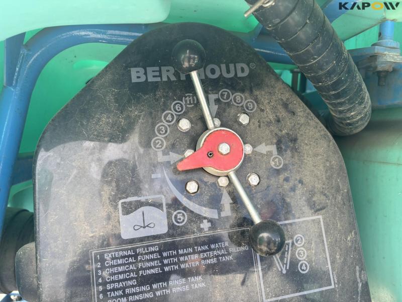 Berthoud Tracker 32-34 D.P.Tronic trailer sprayer 24 m 52