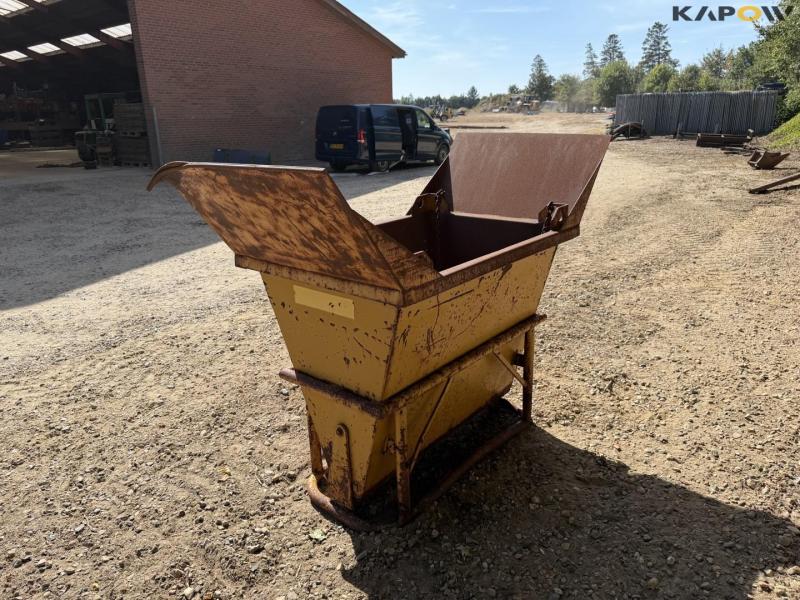 Concrete bucket/ Crane box 7