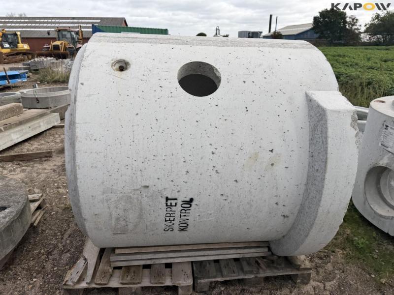 Concrete wells 11