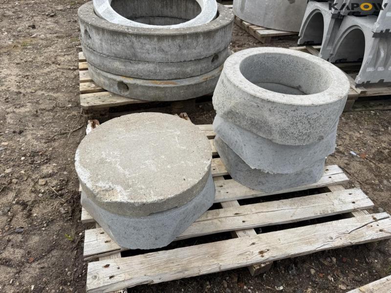 Concrete wells 46