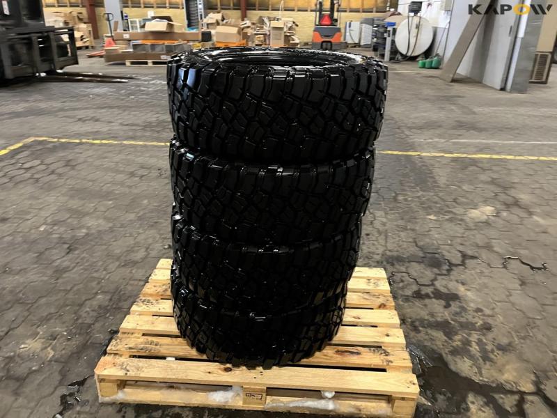 BF Goodrich LT285/50.R18 off-road tires 6