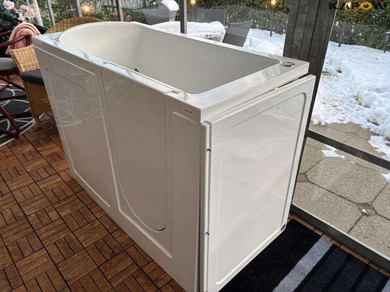 BioCote Access walk-in hot tub 1