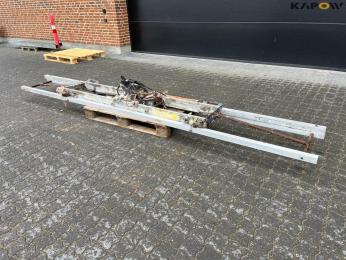 Beam vibrator 400
