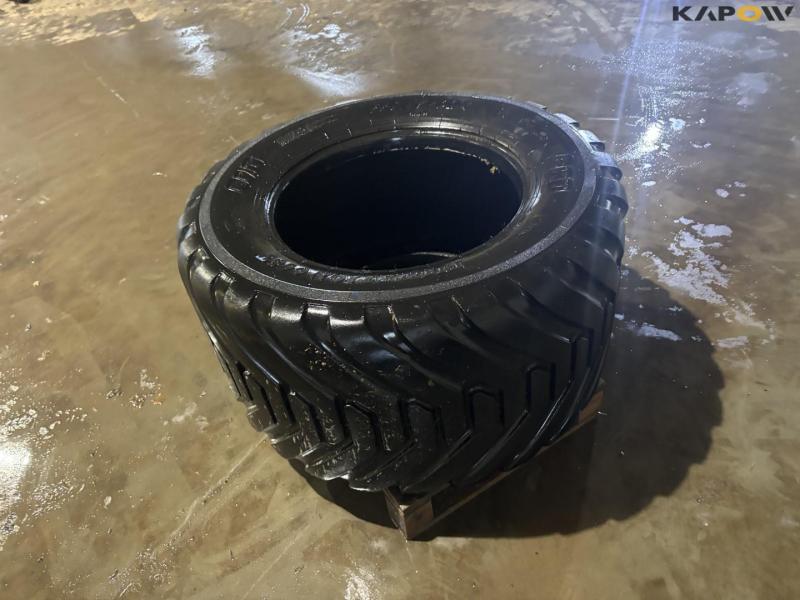 BKT 550/45-22.5 tires 7