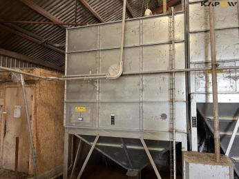 BM silo (left)
