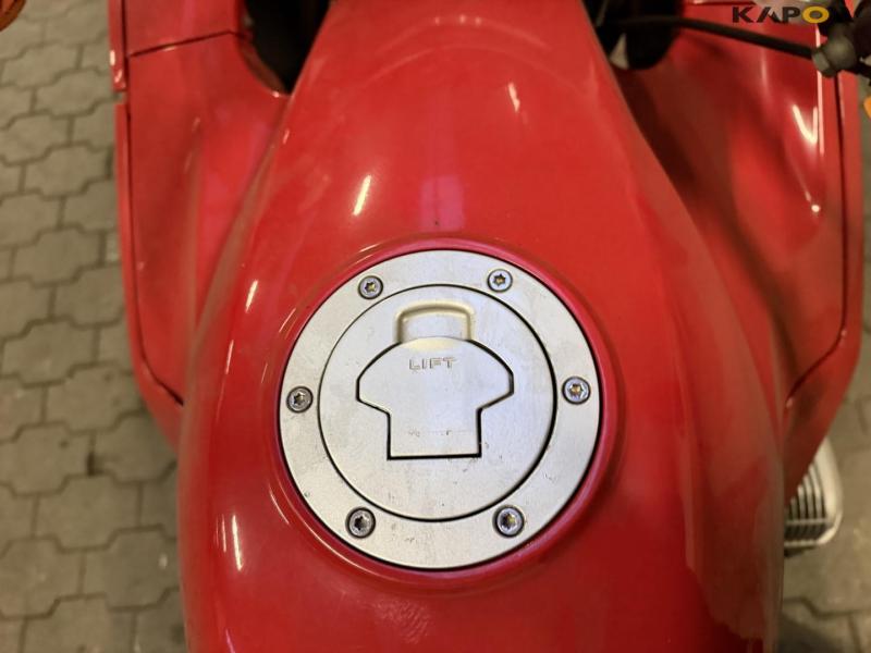 BMW R1100RS motorcycle 33