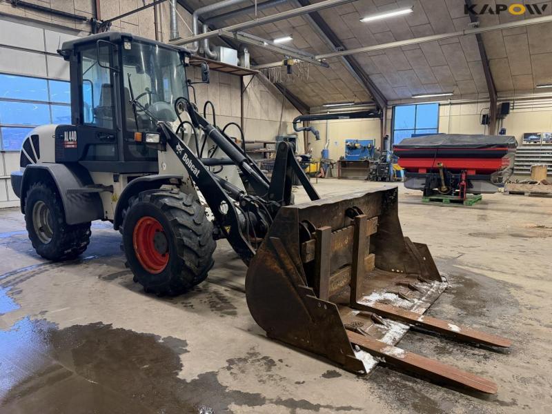 Bobcat AL440D loader 3