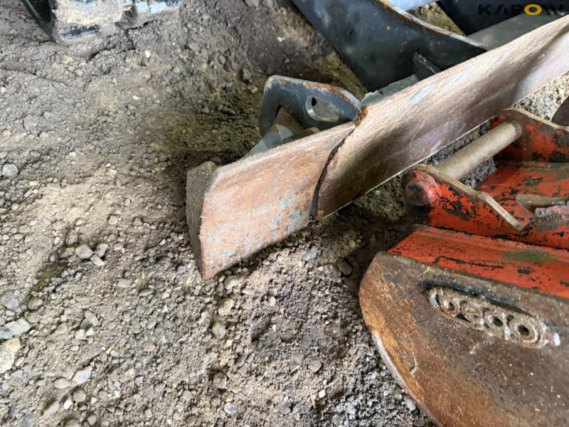 Bobcat E20z mini excavator 19