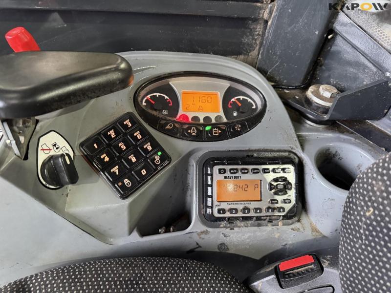 Bobcat E20z mini excavator 32