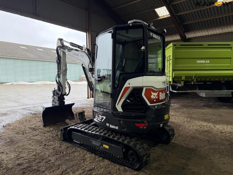 Bobcat E27 mini excavator 7