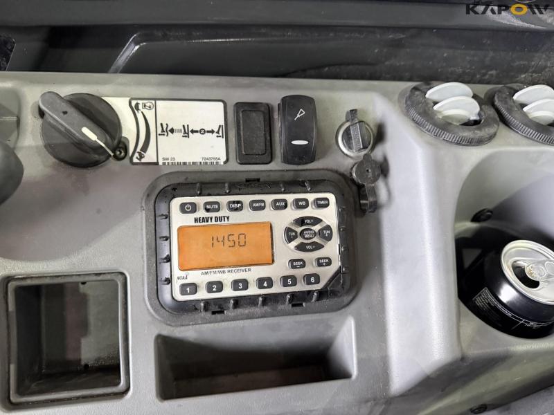 Bobcat E27 mini excavator 27