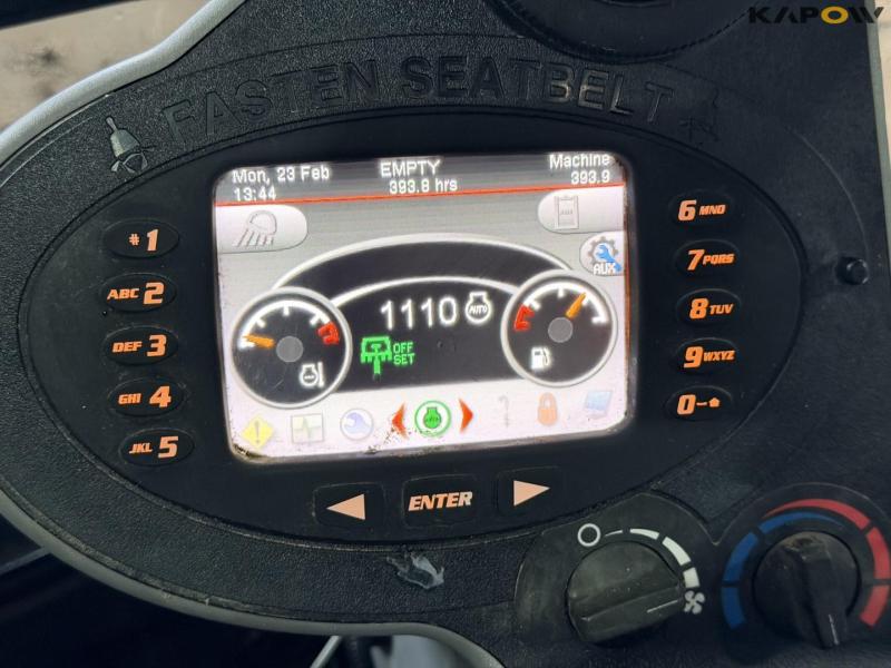 Bobcat E27 mini excavator 30